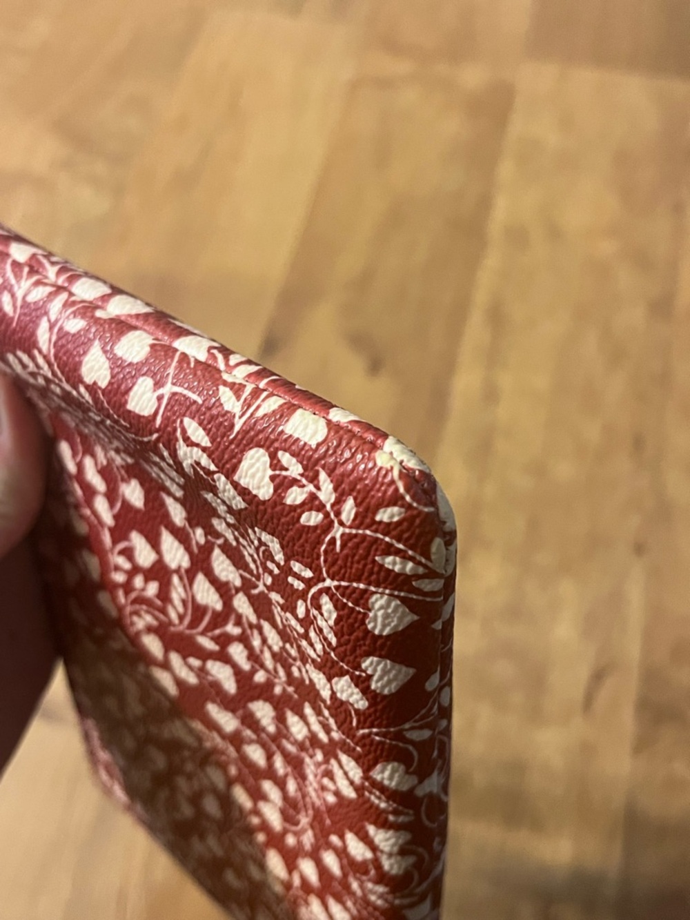 Coach Limited Edition Valentine’s Day Red and White Floral Wristlet - Picture 3 of 10